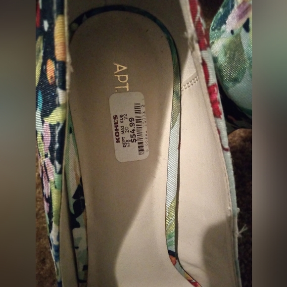 Apt 9 Floral Peep Hole Heels - Picture 3 of 10
